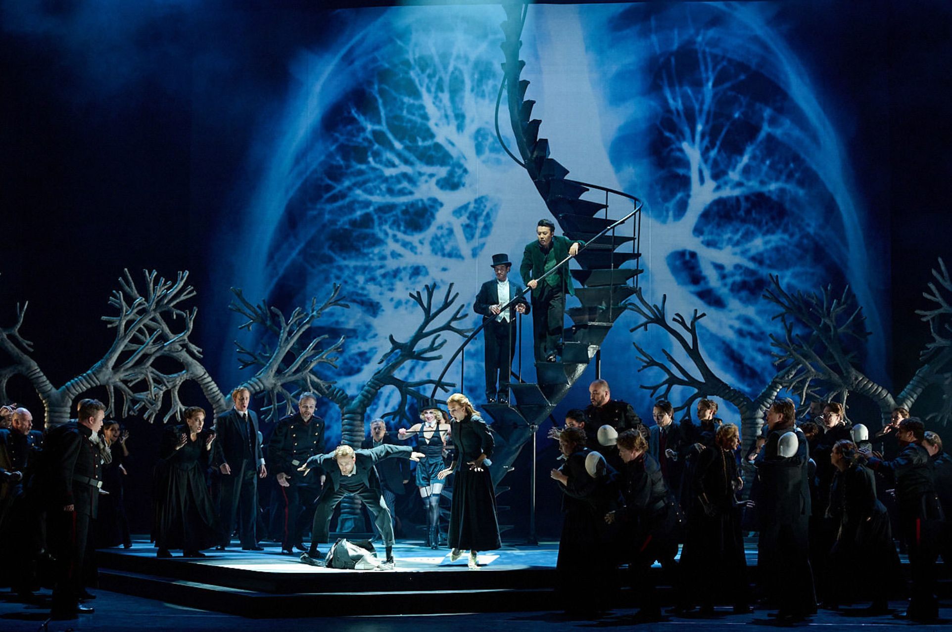 Faust - Canadian Opera Company (credit: Michael Cooper)
